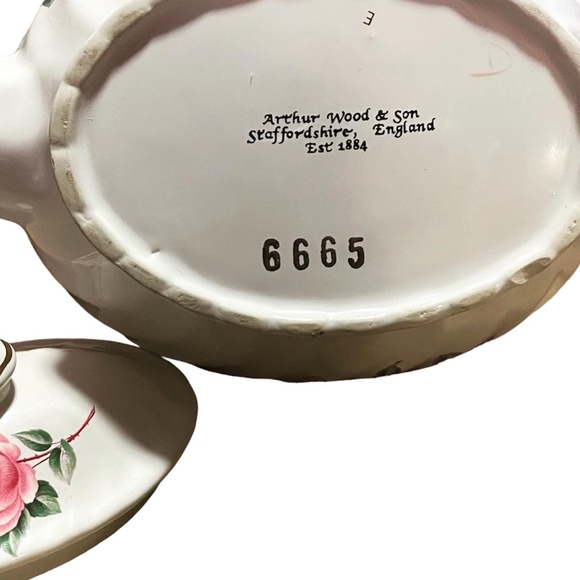 Arthur Wood & Son Staffordshire, England Est. 1884 Kitchen Antique